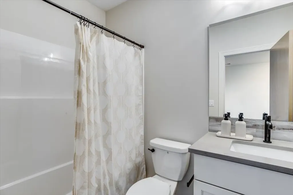 4782 N Ridge Port Court Wichita KS 67205