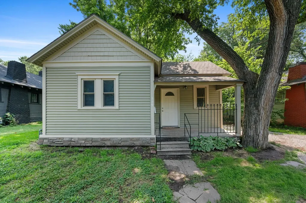 326 N Volutsia Avenue Wichita KS 67214