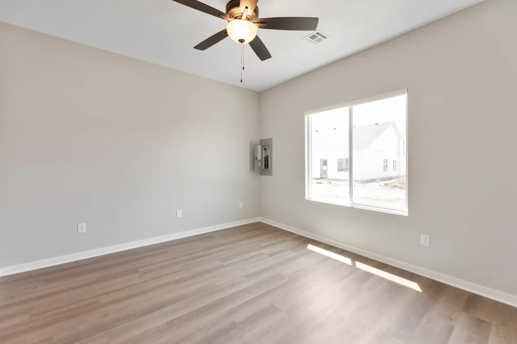 914 S Fox Ridge Newton KS 67114