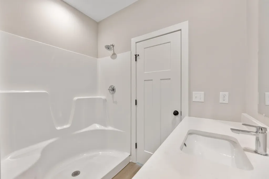 914 S Fox Ridge Newton KS 67114