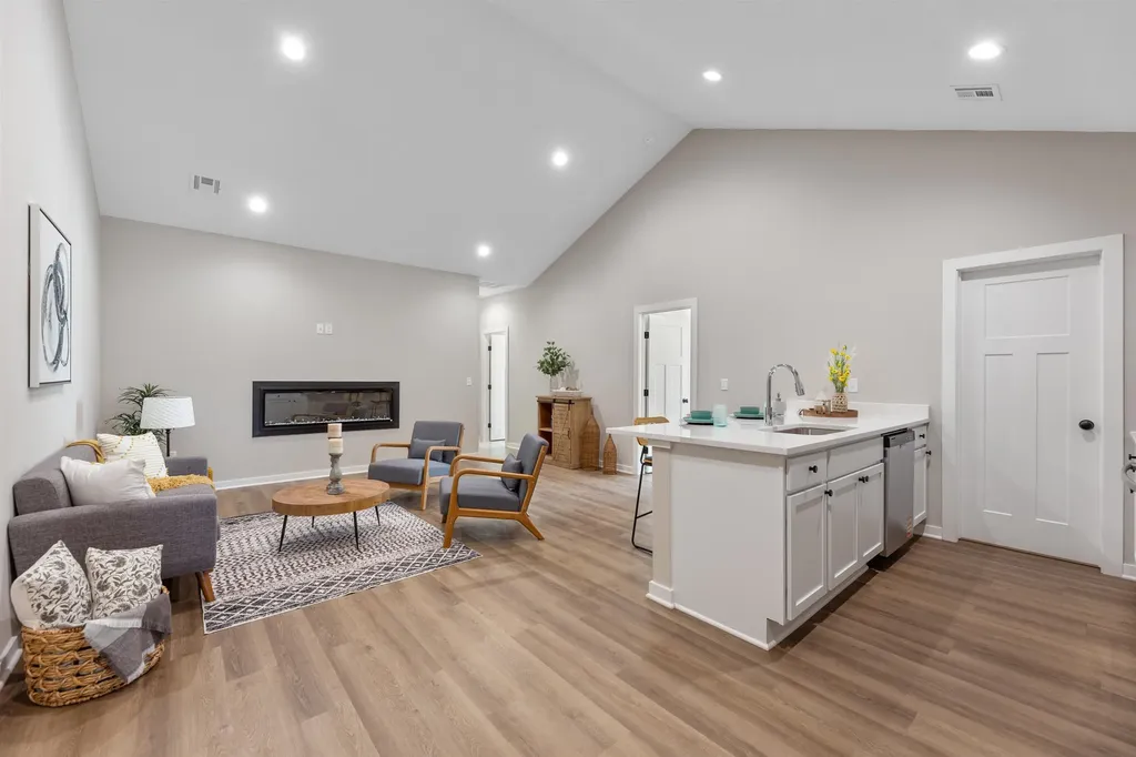 914 S Fox Ridge Newton KS 67114