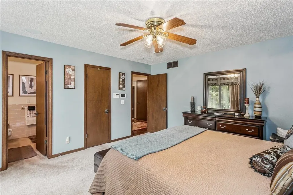 229 S Gleneagles Court Wichita KS 67209