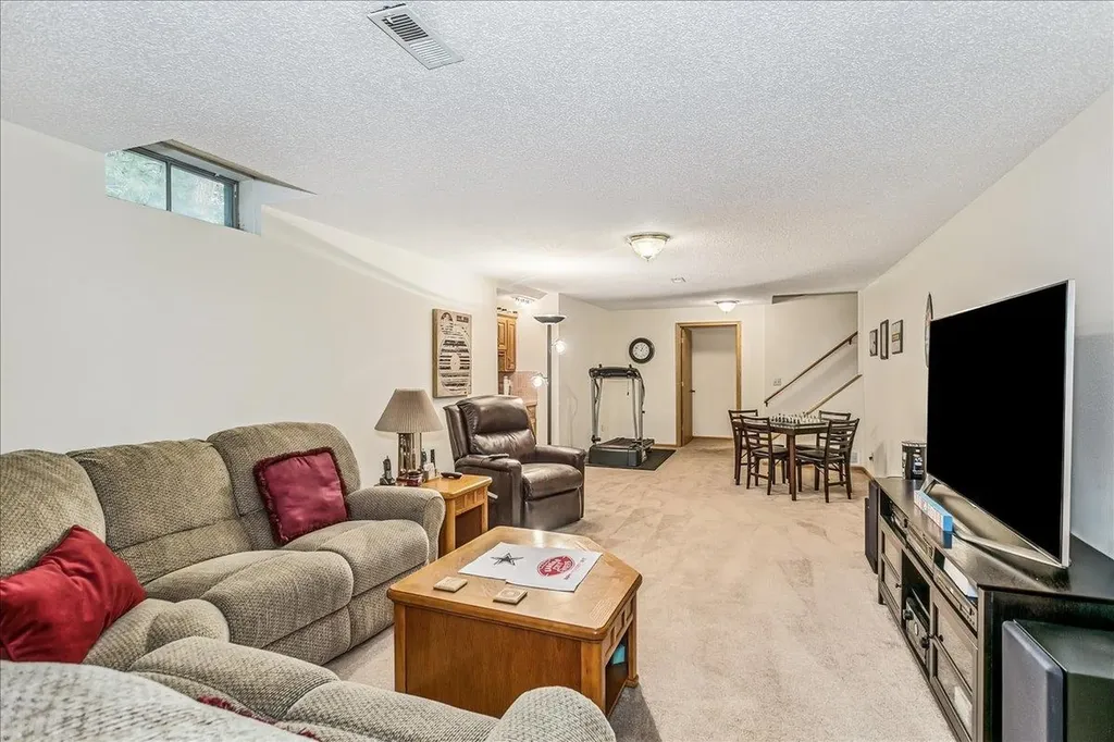 229 S Gleneagles Court Wichita KS 67209