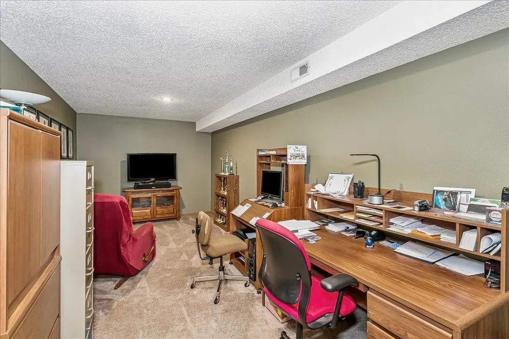 229 S Gleneagles Court Wichita KS 67209