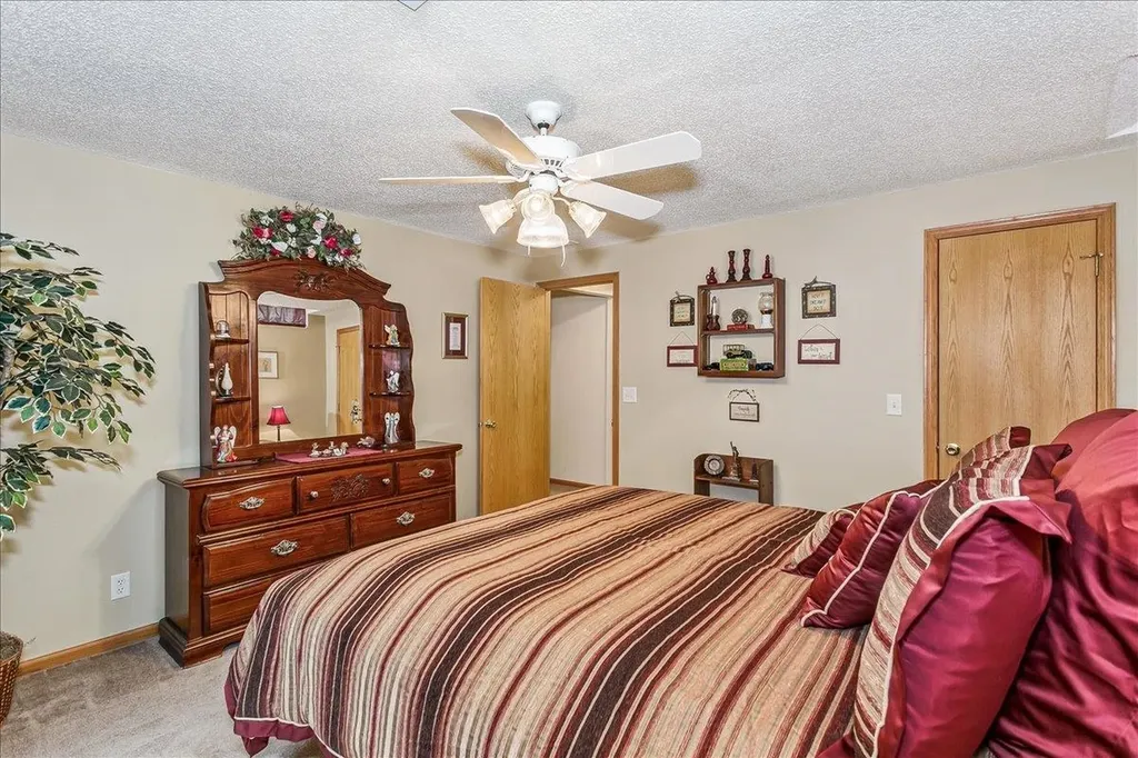 229 S Gleneagles Court Wichita KS 67209