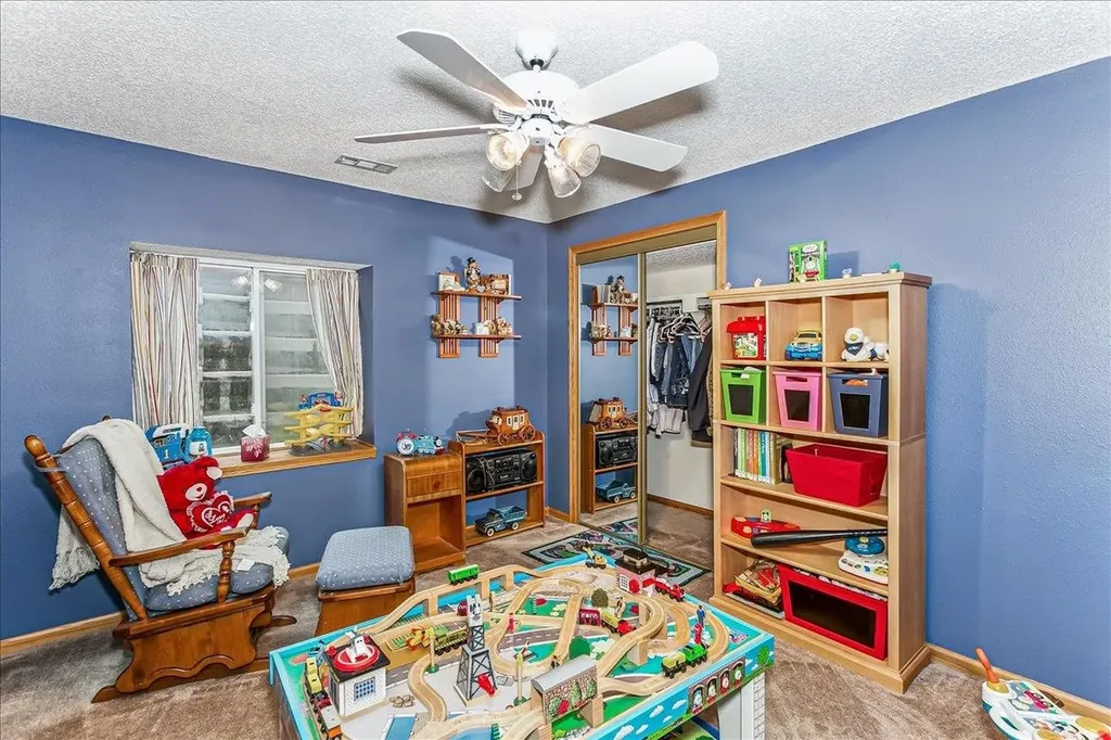 229 S Gleneagles Court Wichita KS 67209