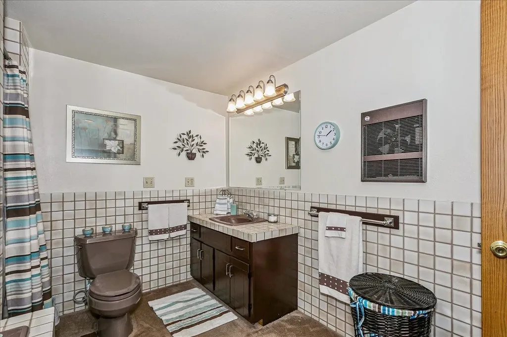 229 S Gleneagles Court Wichita KS 67209