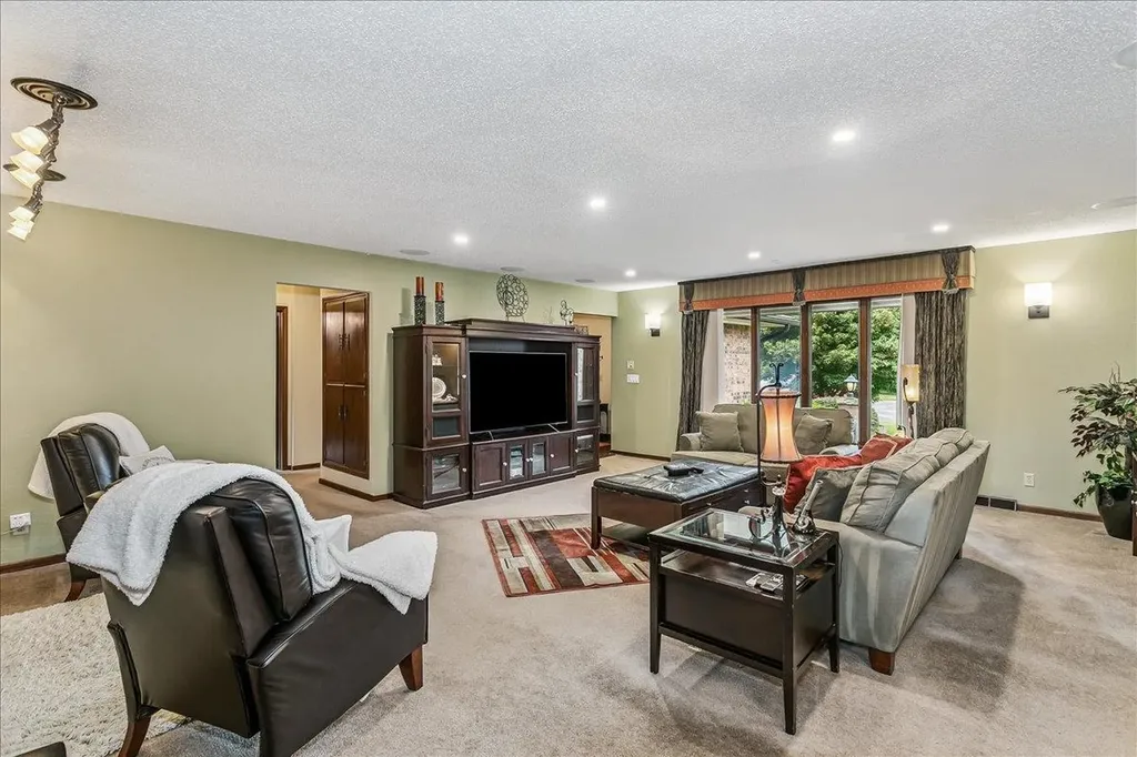 229 S Gleneagles Court Wichita KS 67209