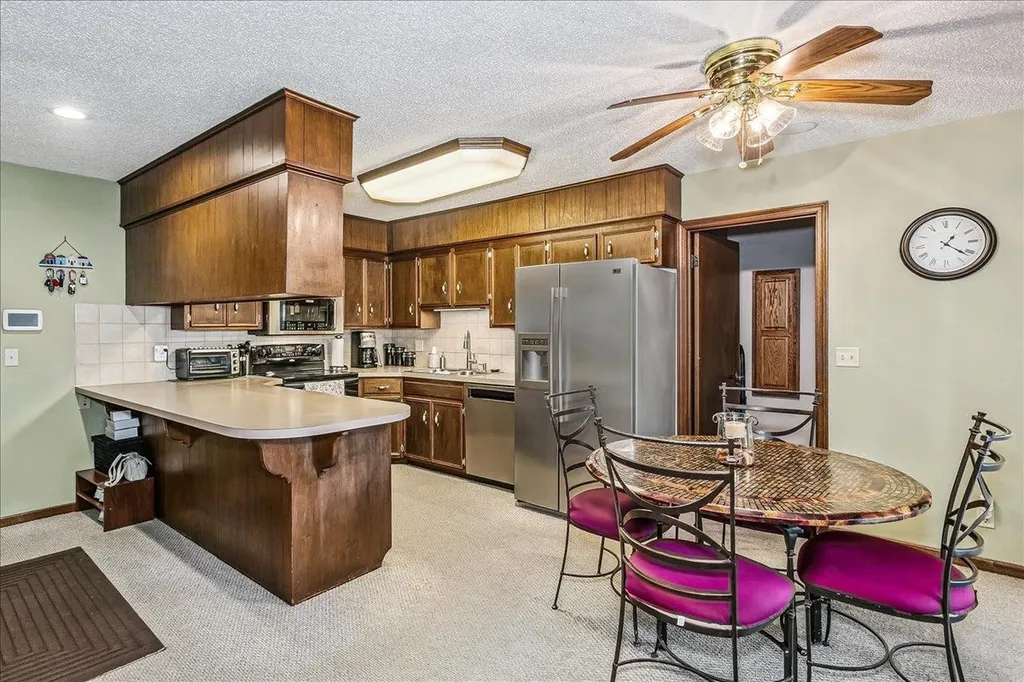 229 S Gleneagles Court Wichita KS 67209