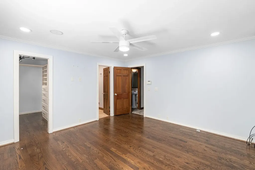 689 N Broadmoor Wichita KS 67206