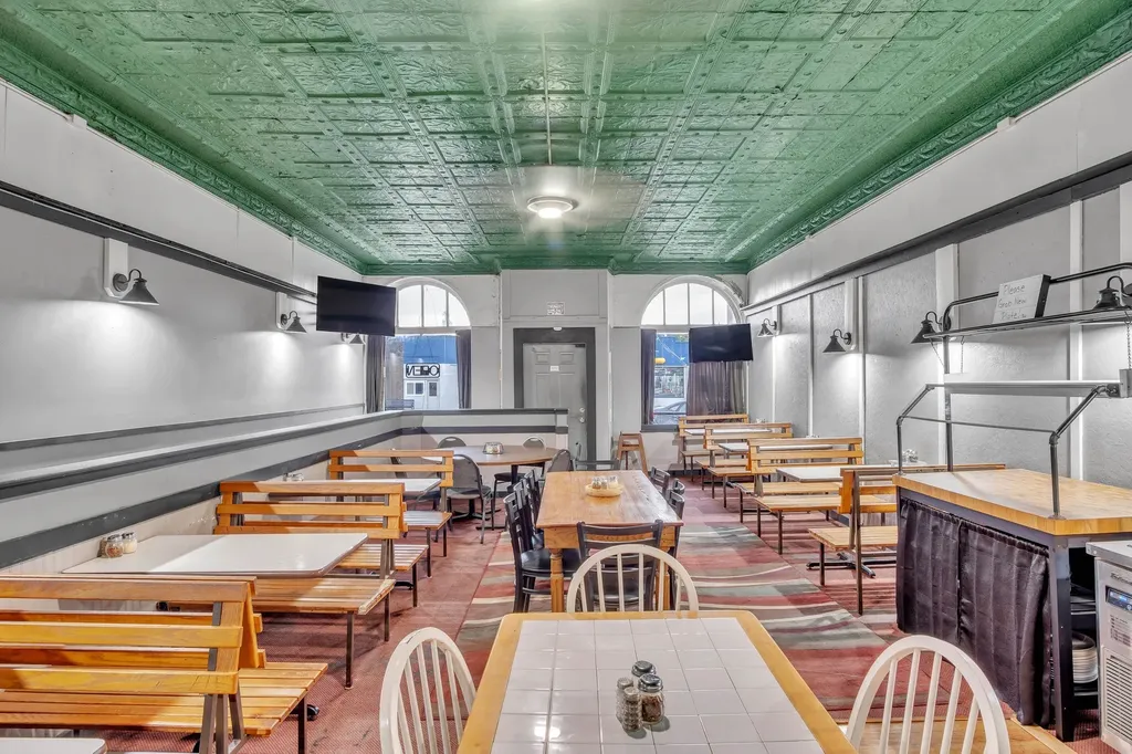 114 E Main Street Marion KS 66861