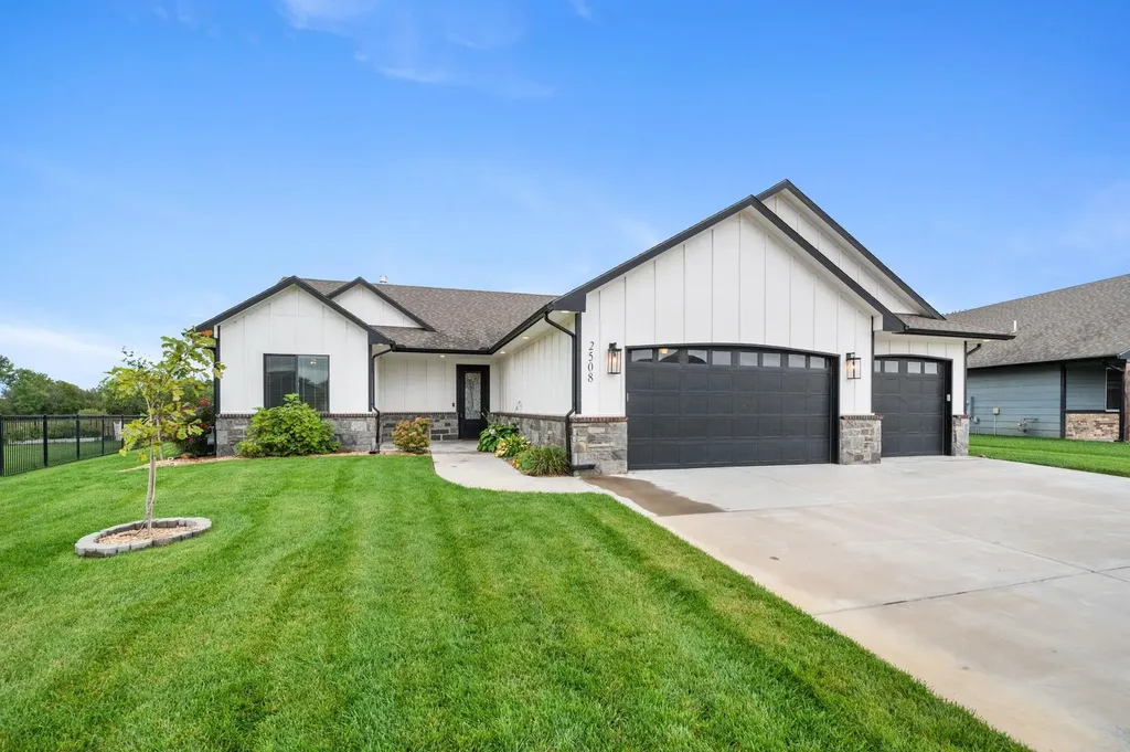 2508 S Spring Hollow Street Wichita KS 67230
