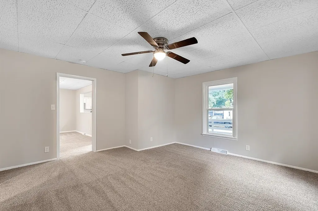 1301 E 11th Avenue Winfield KS 67156