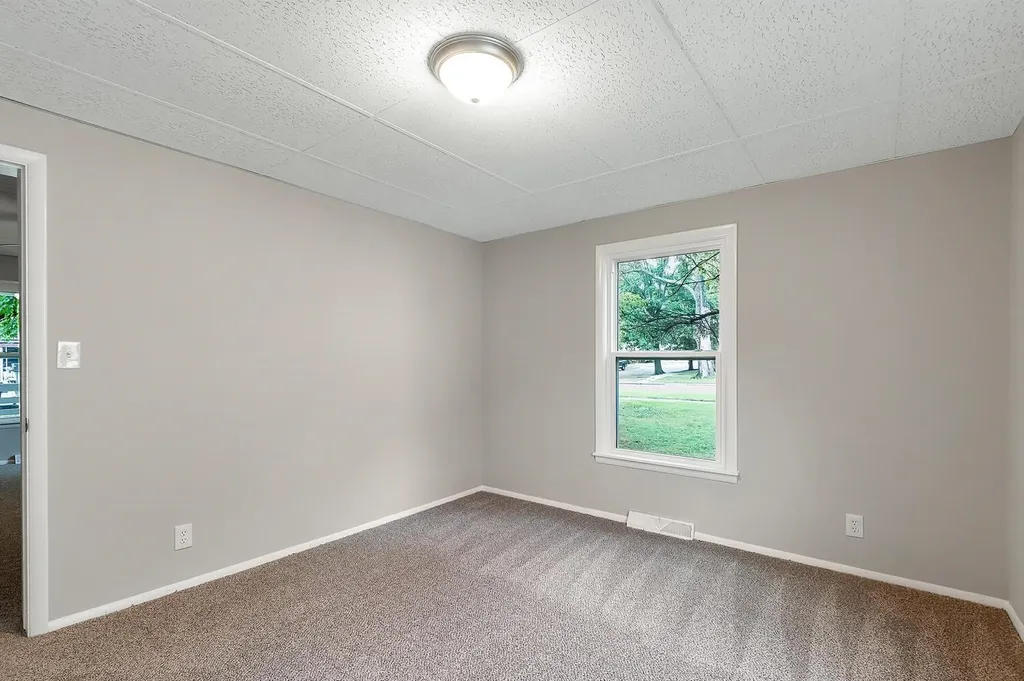 1301 E 11th Avenue Winfield KS 67156