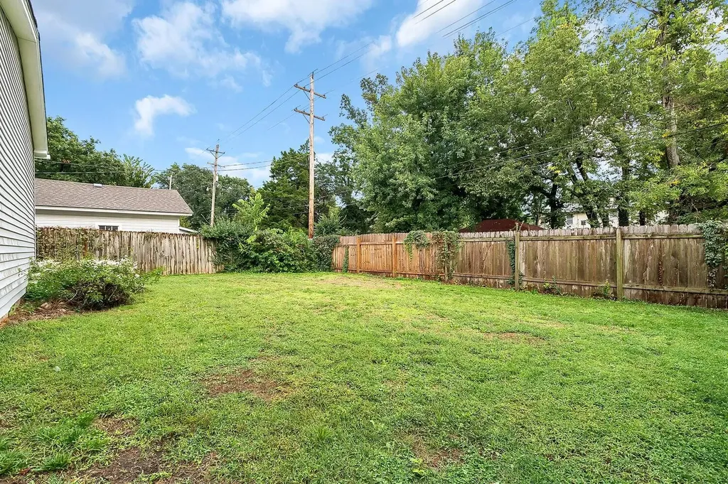 1301 E 11th Avenue Winfield KS 67156
