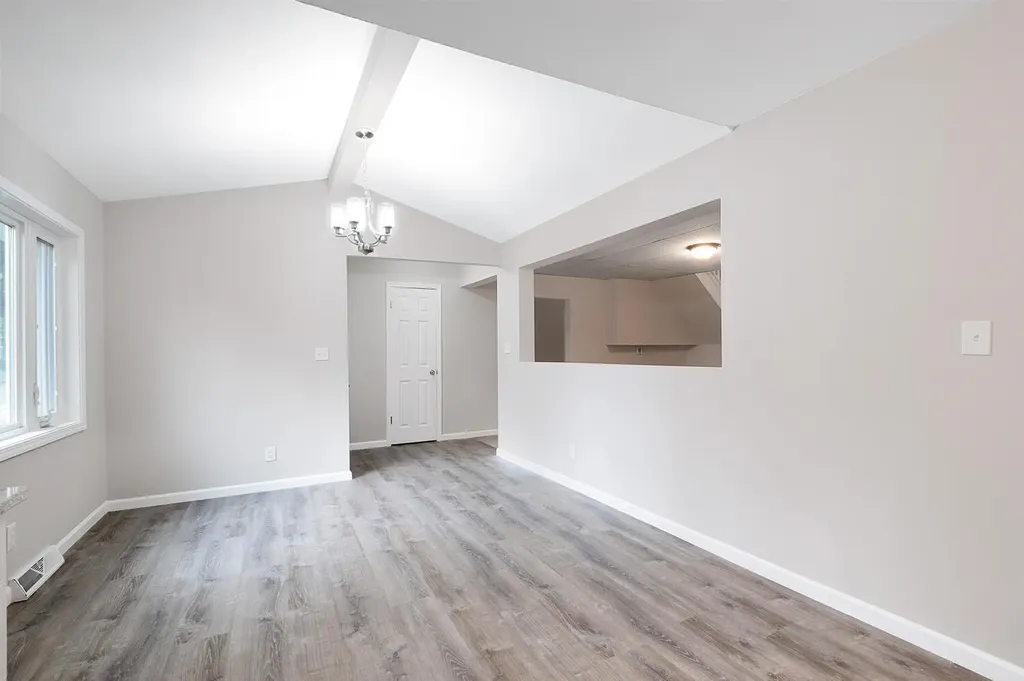1301 E 11th Avenue Winfield KS 67156
