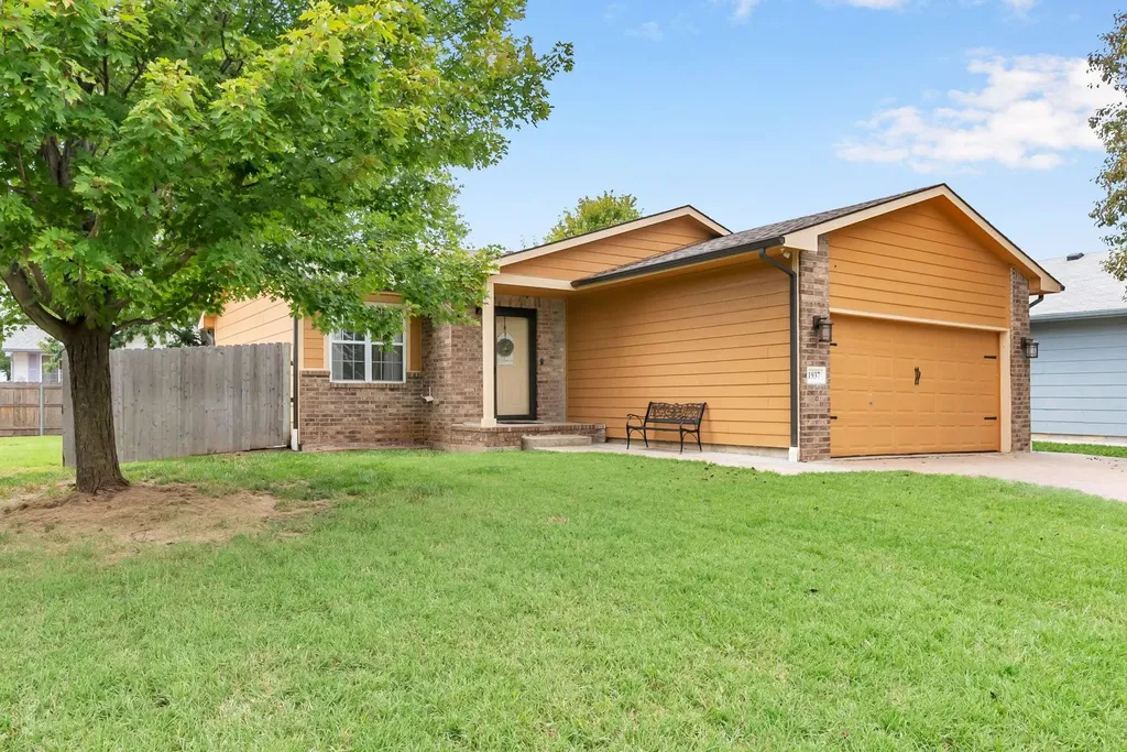 1937 S Shiloh Circle Wichita KS 67207