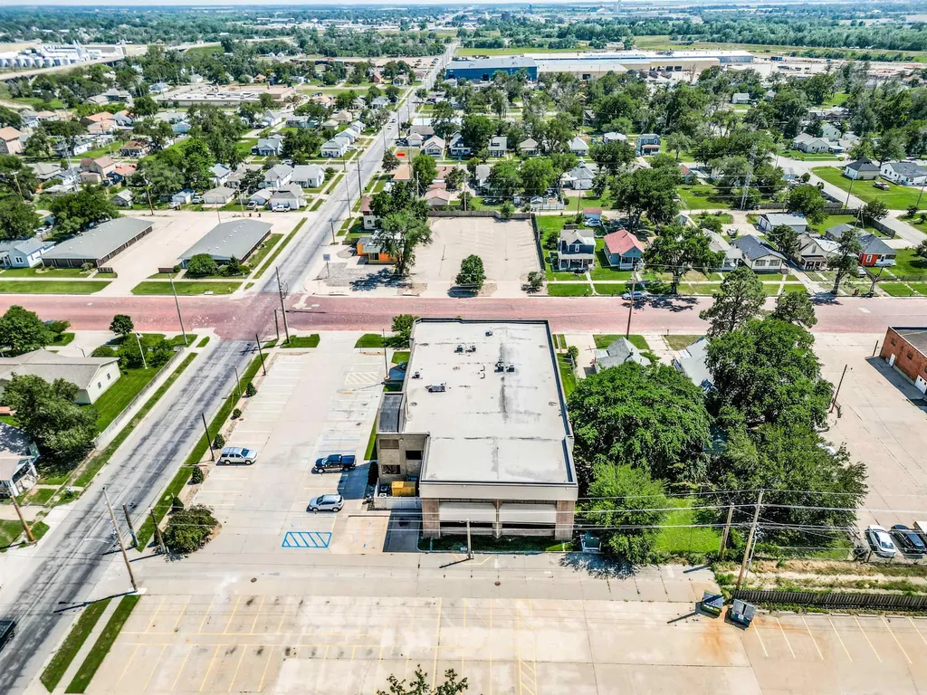 500 W 1st Avenue Hutchinson KS 67501
