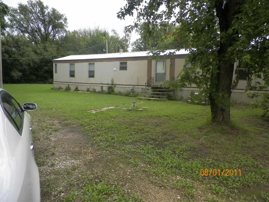 209 W 82nd Haysville KS 67060