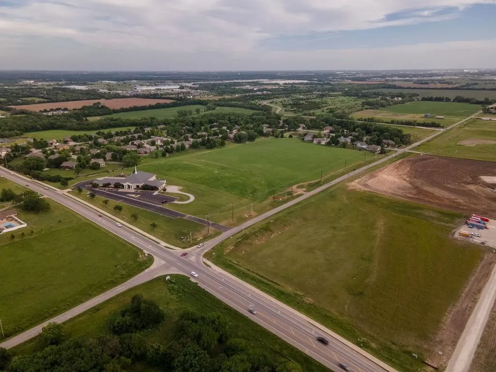 Lot 4 Block A E Amber Ridge Valley Center KS 67147