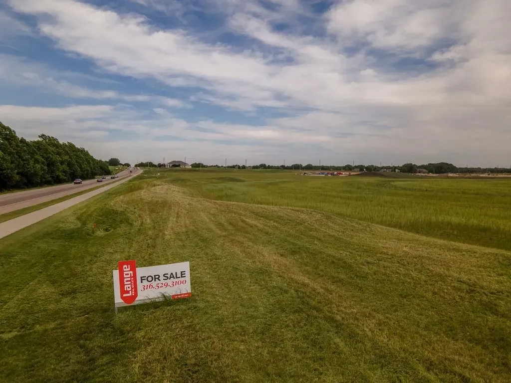 Lot 1 Block A E Amber Ridge Valley Center KS 67147