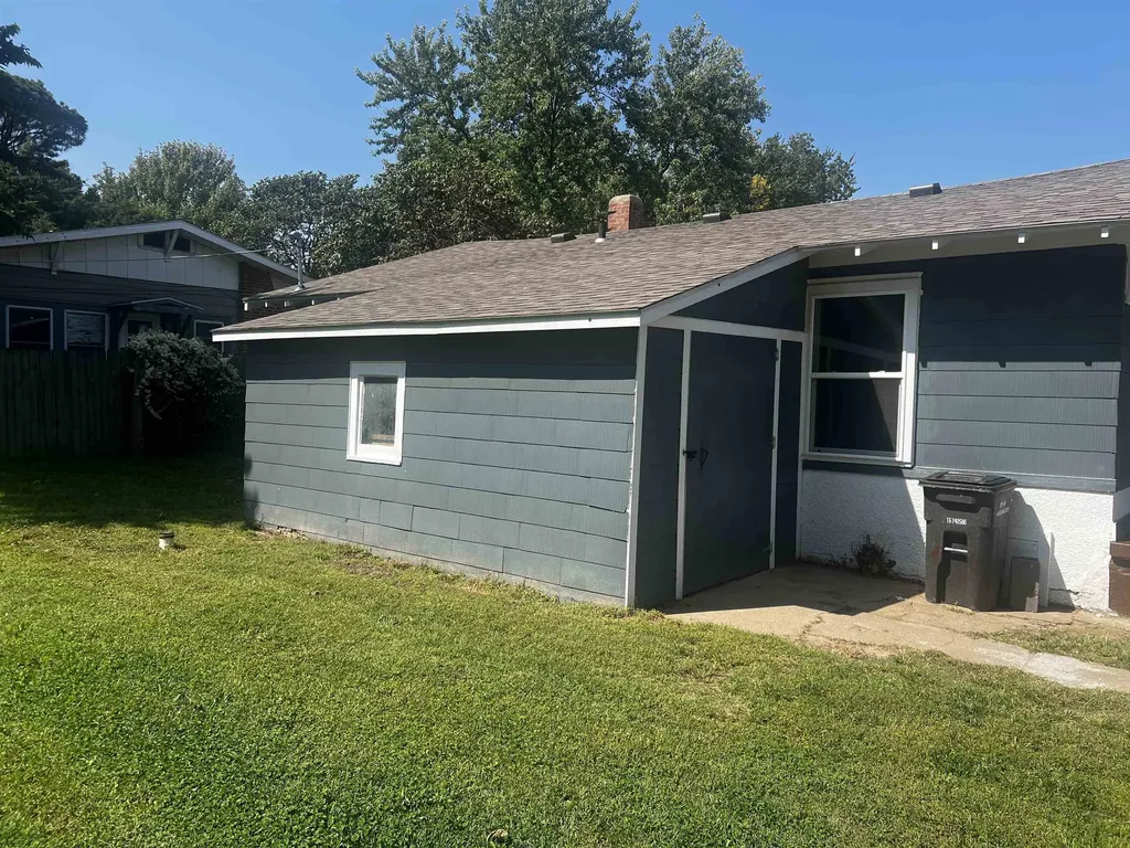 925 N 1st Arkansas City KS 67005