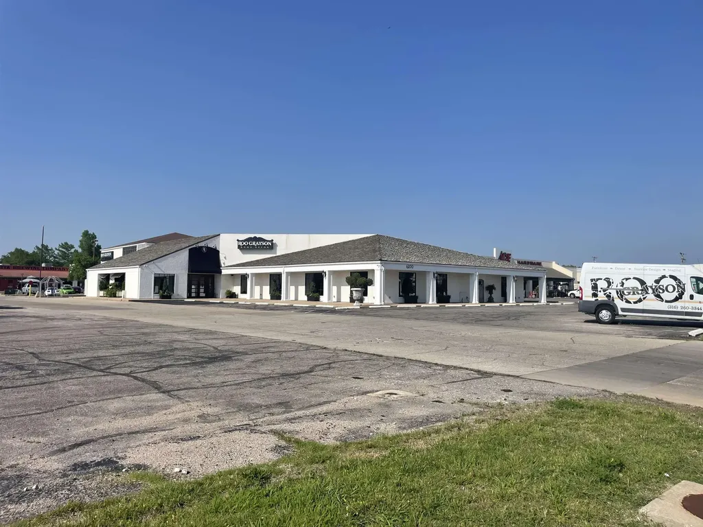 6200 E Central Wichita KS 67208