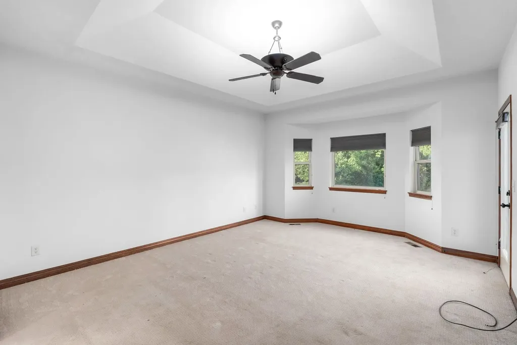 1007 S Lynnrae Wichita KS 67207