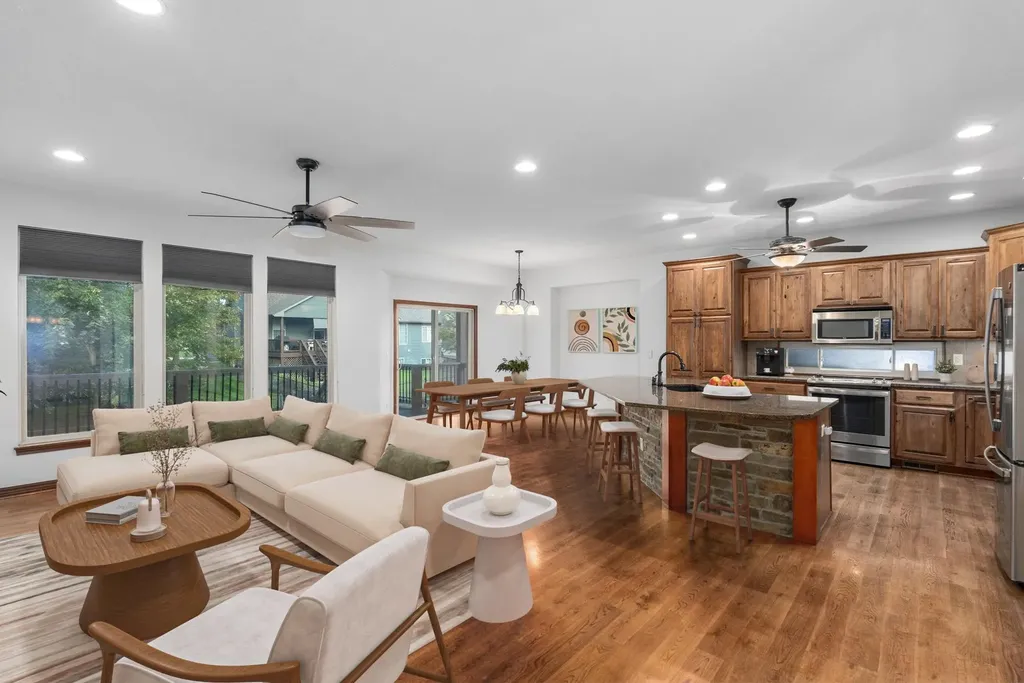1007 S Lynnrae Wichita KS 67207