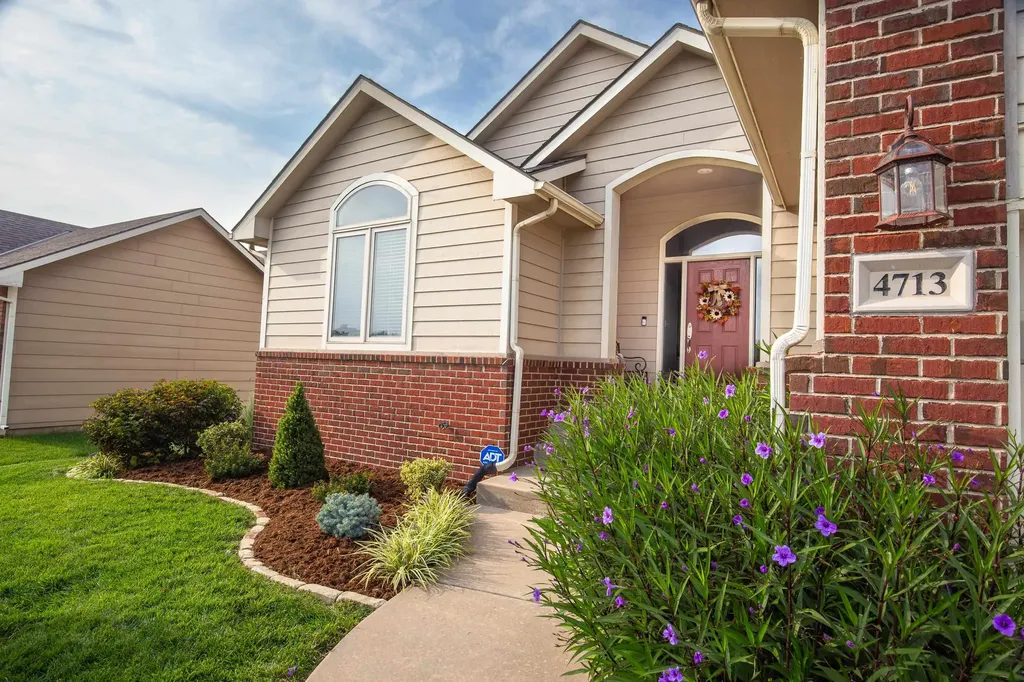 4713 N Spyglass Street Wichita KS 67226
