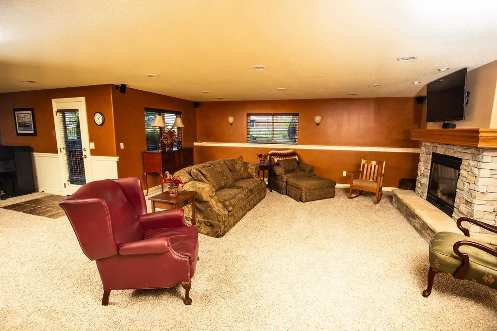 4713 N Spyglass Street Wichita KS 67226