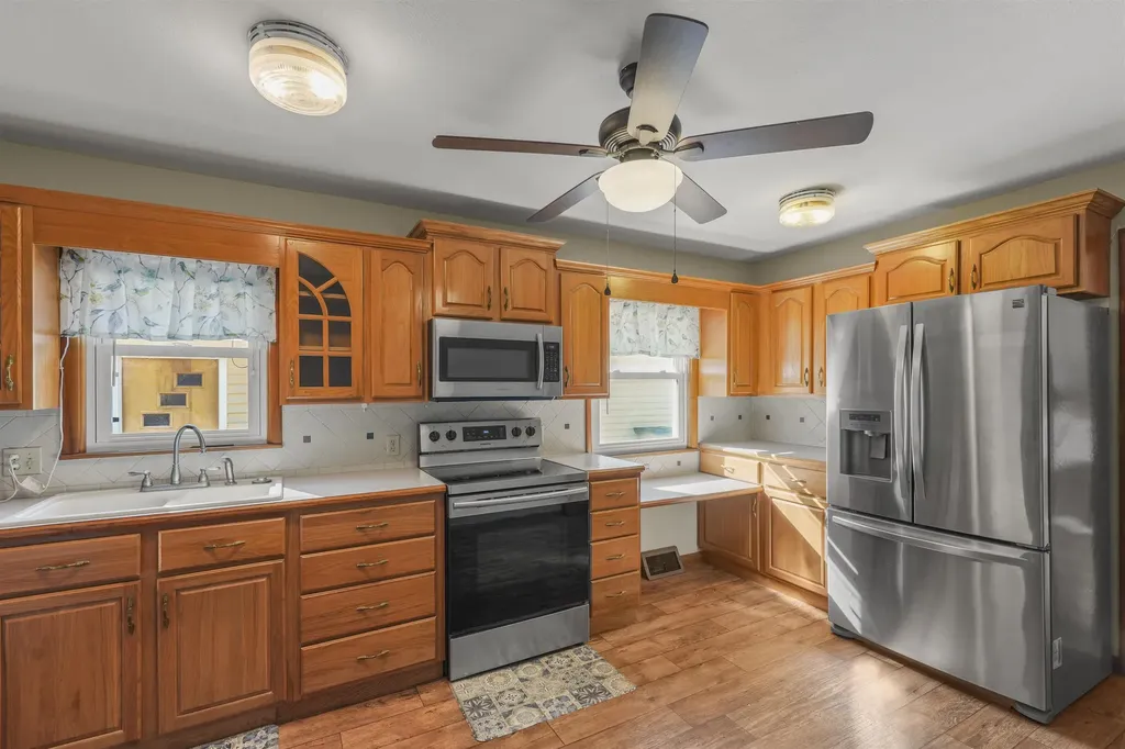 1301 Allison Street Newton KS 67114