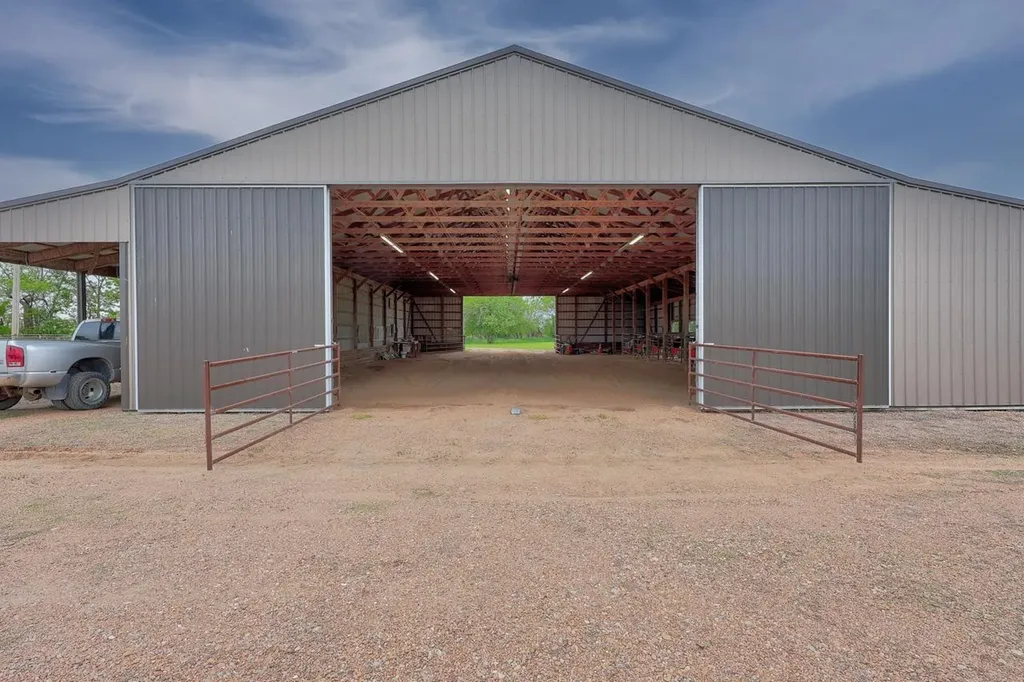 18071 65th Road Winfield KS 67156