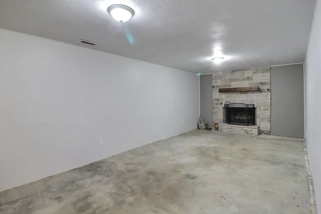 411 S Washington Street Belle Plaine KS 67013