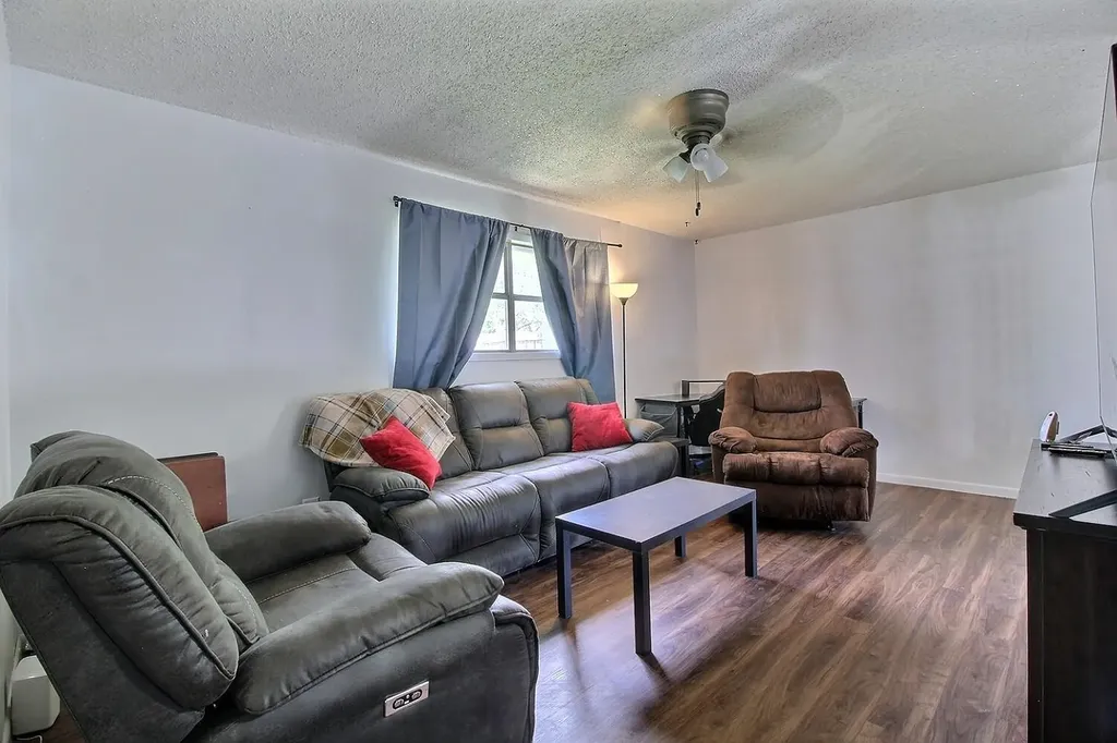 411 S Washington Street Belle Plaine KS 67013