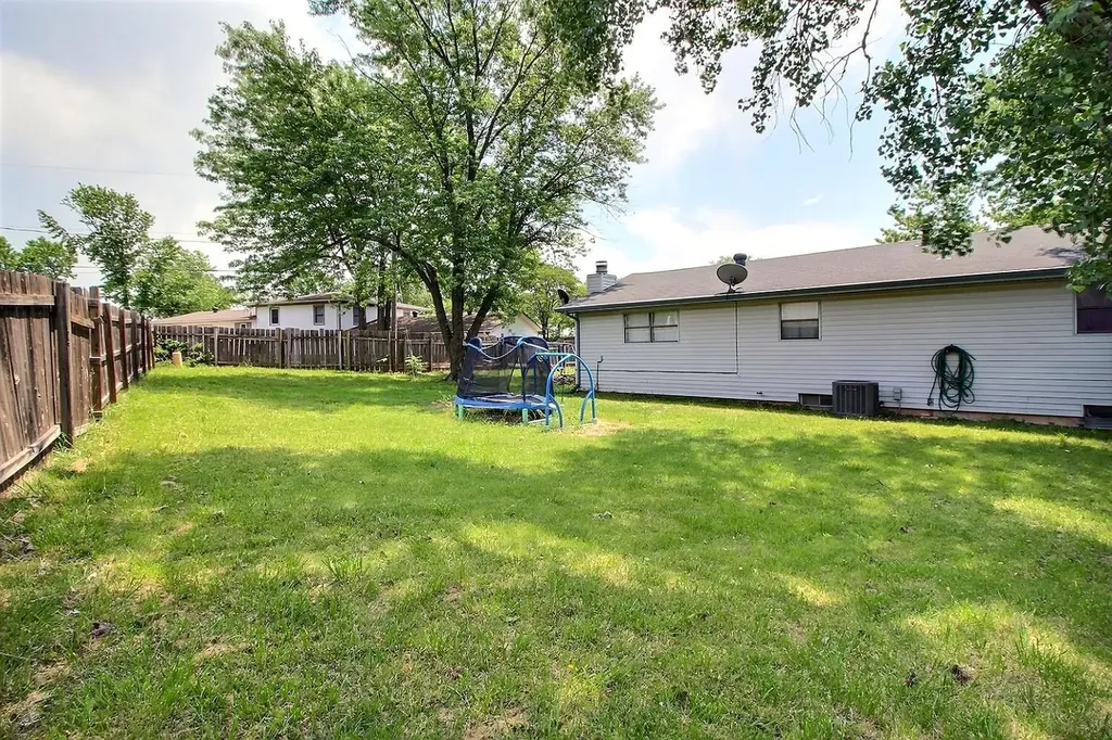411 S Washington Street Belle Plaine KS 67013