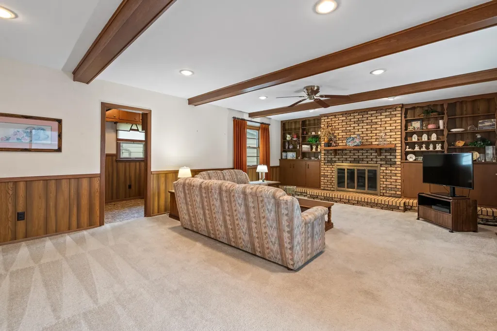 802 S Eastmoor Wichita KS 67206