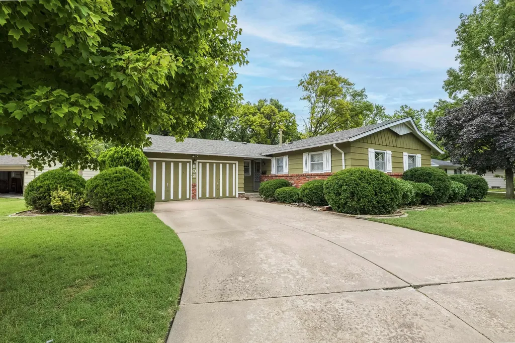 802 S Eastmoor Wichita KS 67206