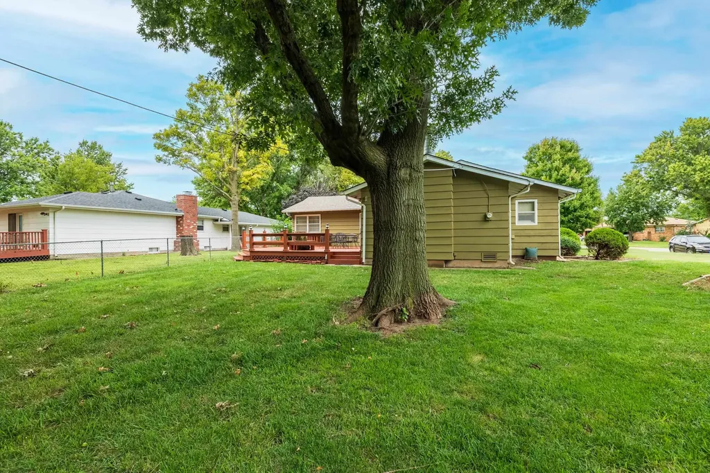 802 S Eastmoor Wichita KS 67206