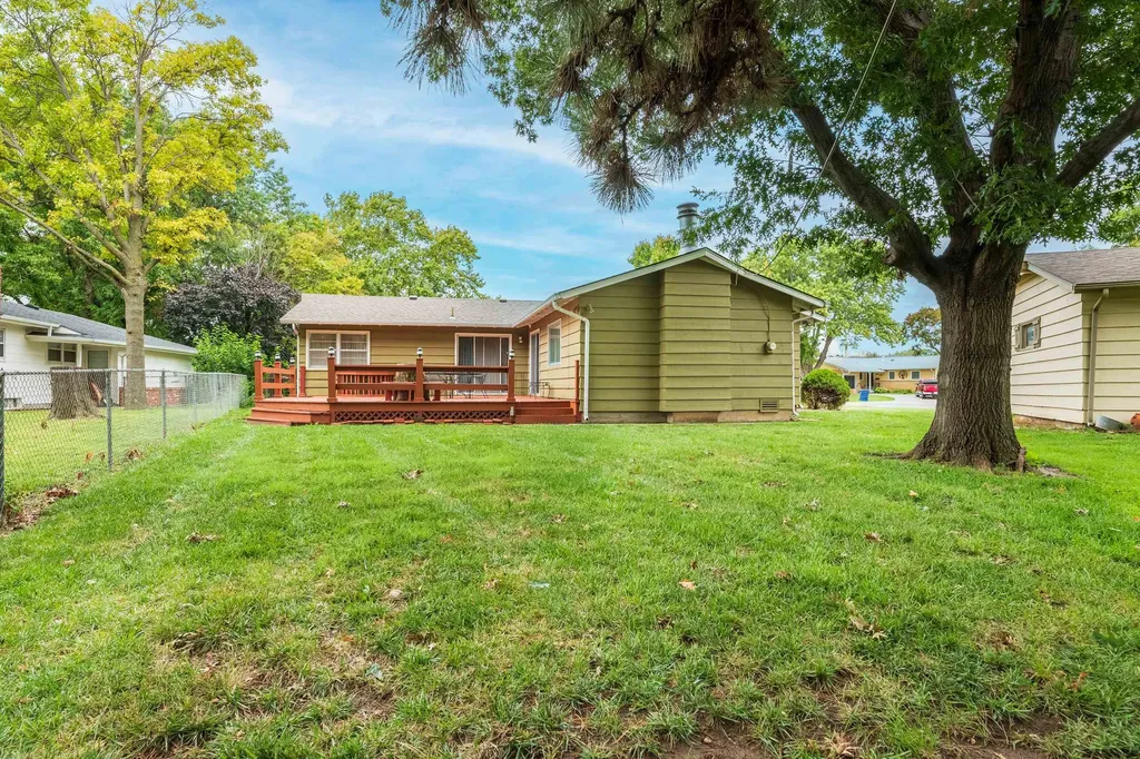 802 S Eastmoor Wichita KS 67206