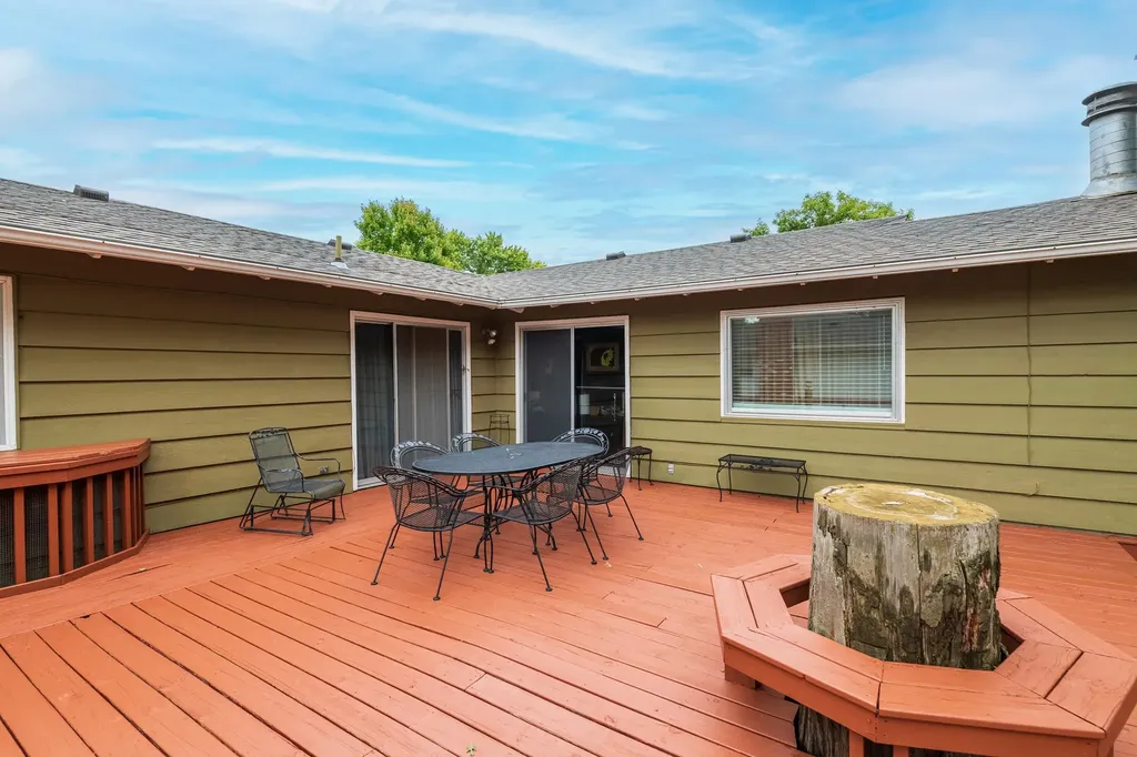 802 S Eastmoor Wichita KS 67206