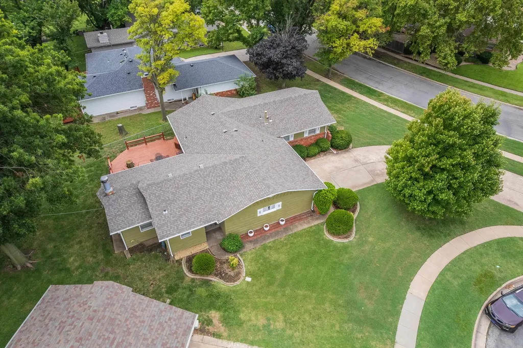 802 S Eastmoor Wichita KS 67206