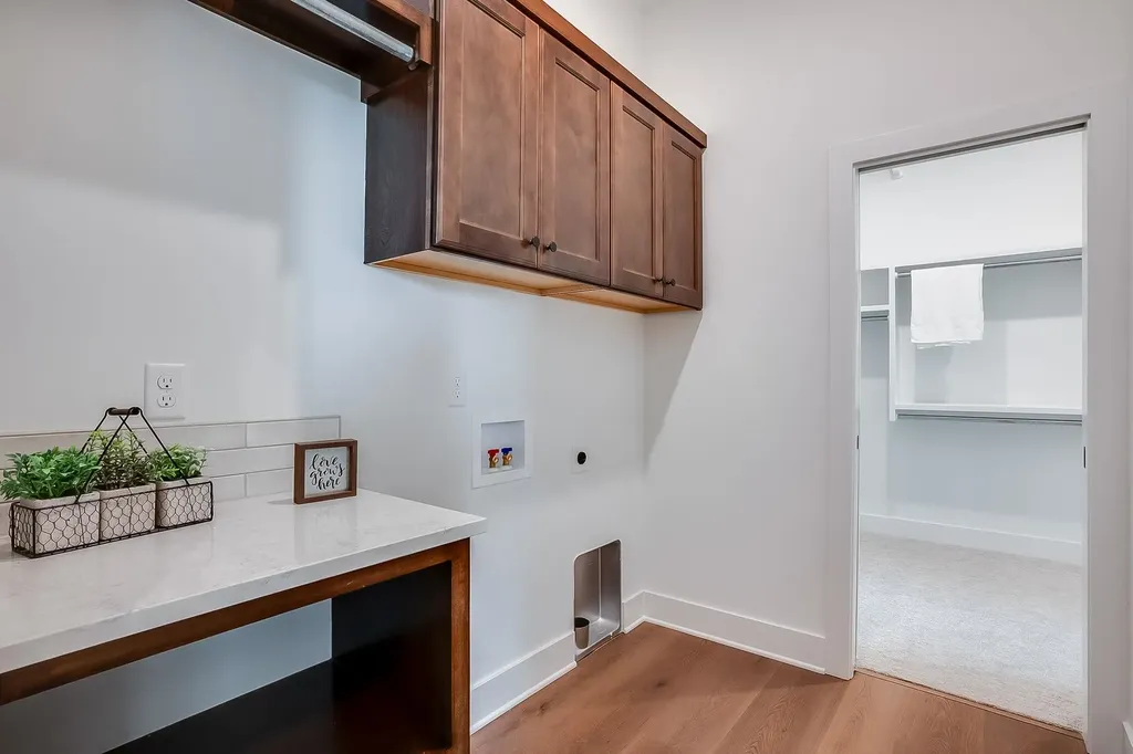 280 S Wellcrest Court Wichita KS 67052