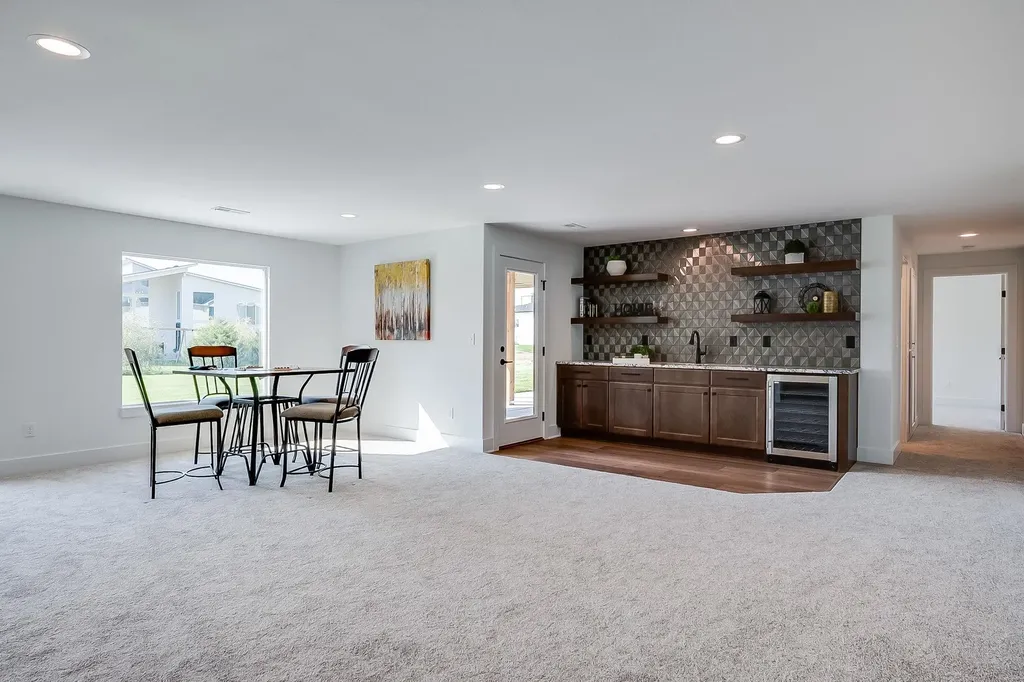 280 S Wellcrest Court Wichita KS 67052
