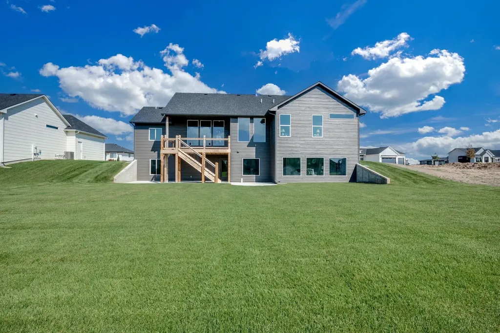 280 S Wellcrest Court Wichita KS 67052