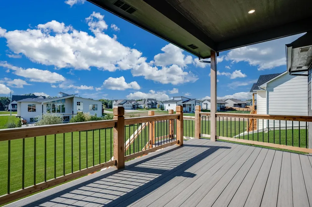 280 S Wellcrest Court Wichita KS 67052