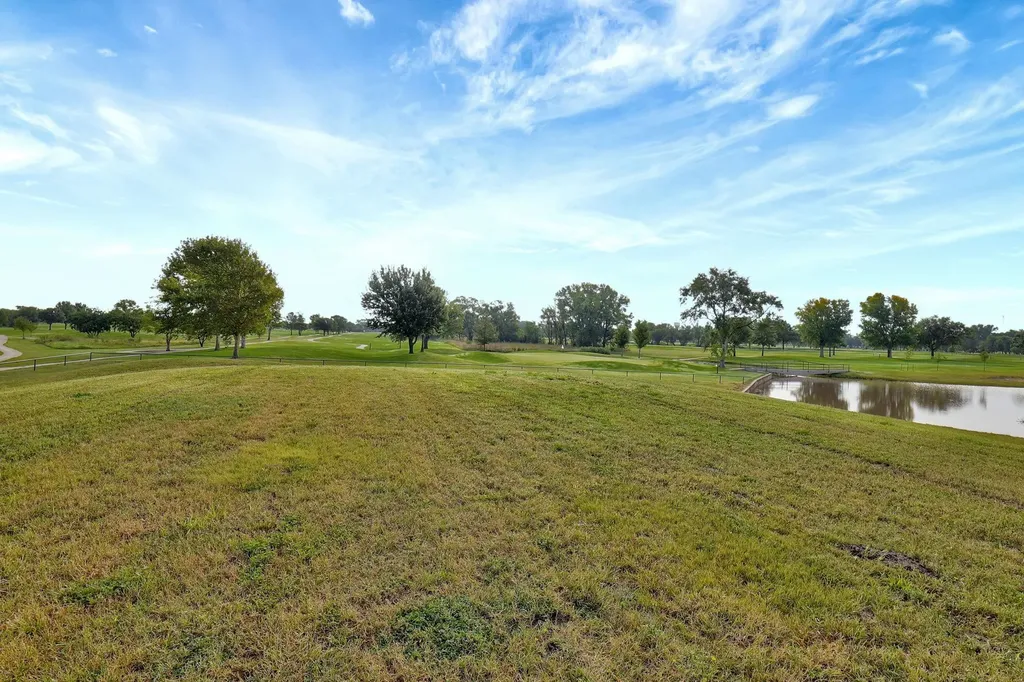 1436 N Lake Road Cheney KS 67025