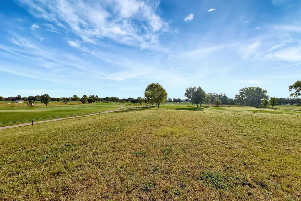 1436 N Lake Road Cheney KS 67025
