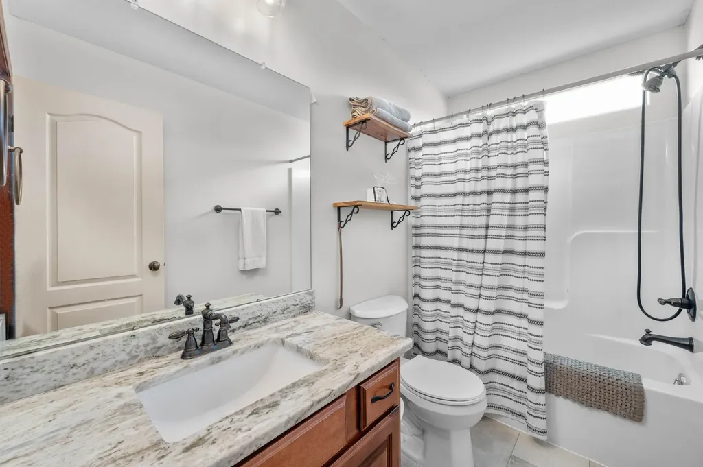 438 S Fawnwood Street Wichita KS 67235