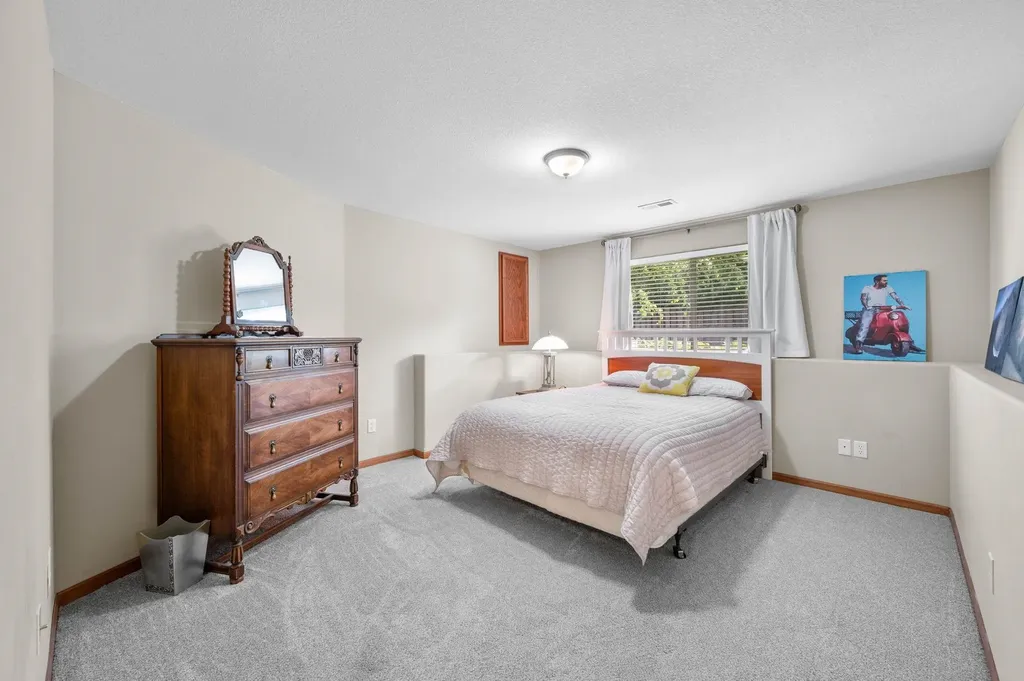 438 S Fawnwood Street Wichita KS 67235